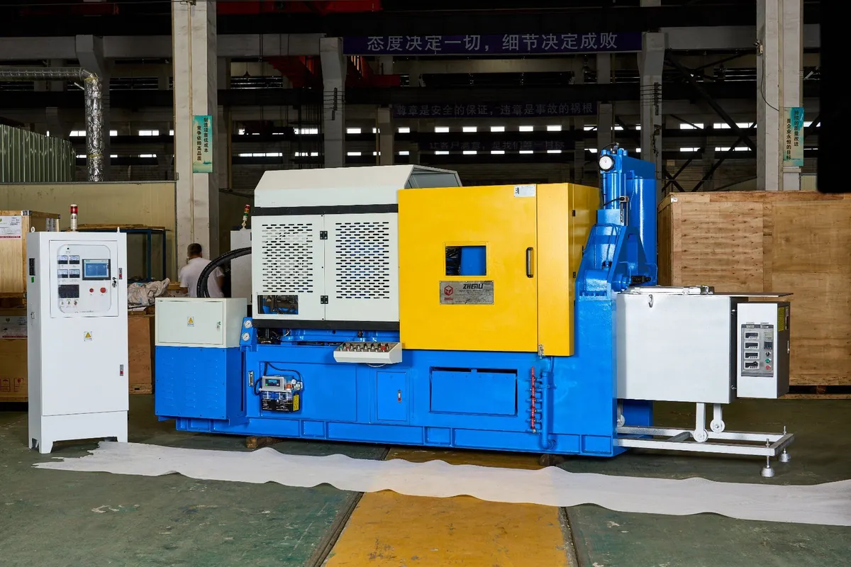 Silicon carbide crucible for zinc melting
